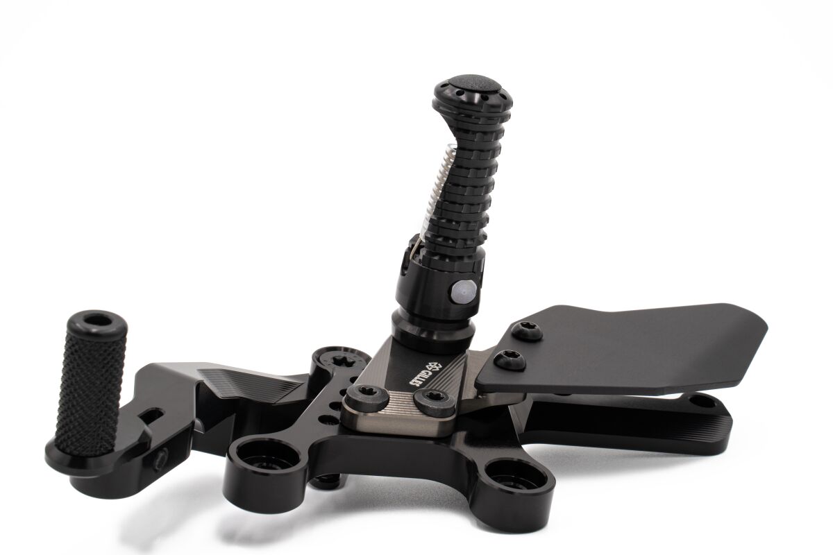 GILLES TOOLING ADJUSTABLE REARSET BLACK YAMAH AS31GT3-Y17-B