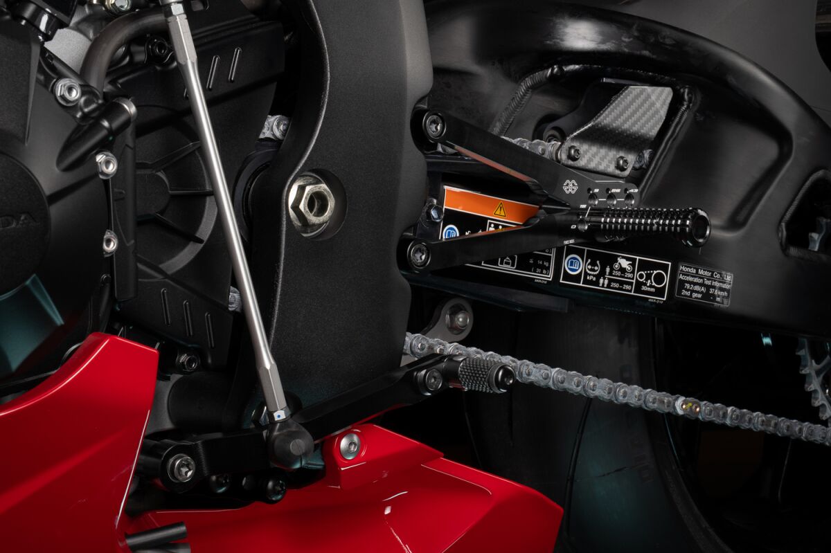 GILLES TOOLING FXR2 - REARSET BLACK HONDA FXR2-B001-B