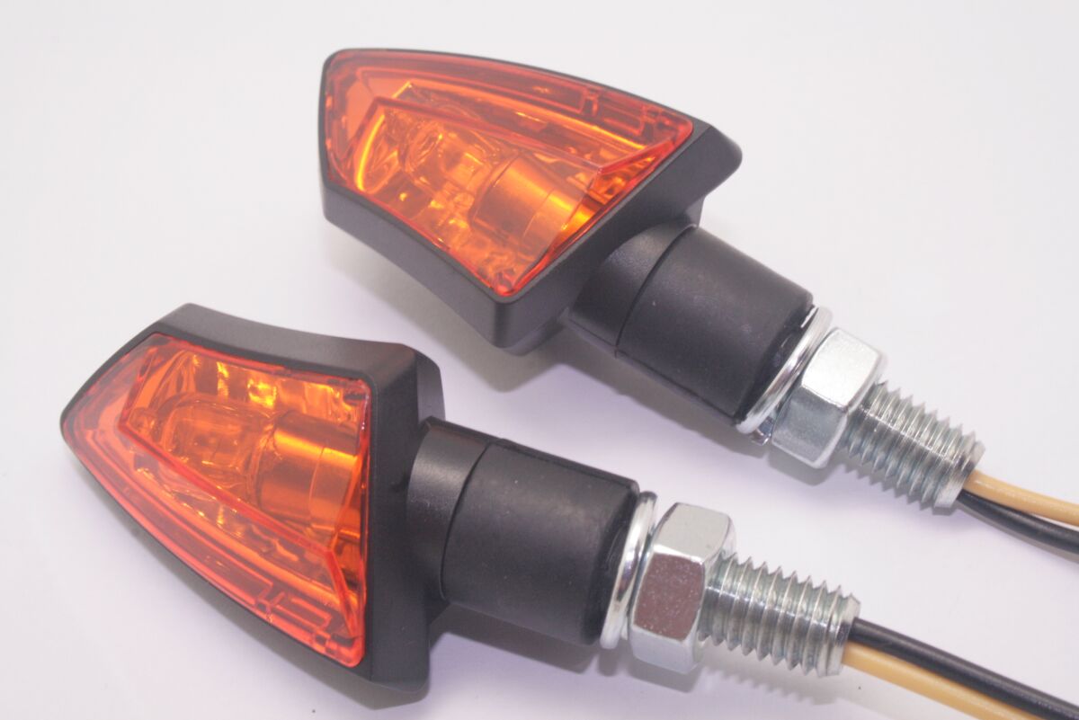 PARTS EUROPE TURN SIGNALS AMBER 6W 01291081
