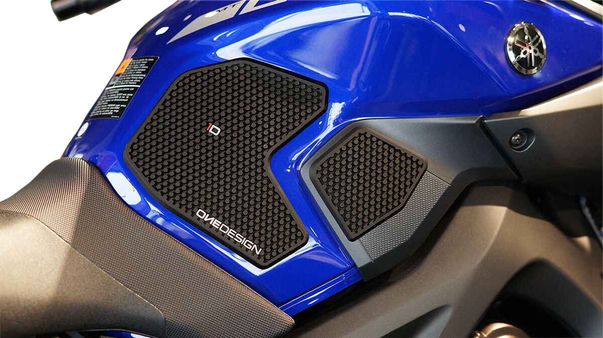 OneDesign TANK GRIP YAMAHA MT09 BLK 13- HDR231