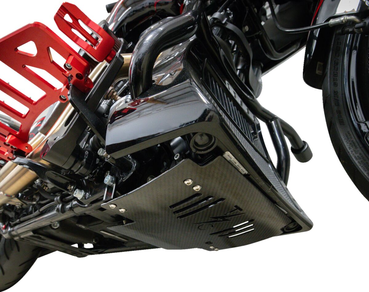 THRASHIN SUPPLY CO PLATE SKID CARBON GLOSS W/BLACK 2024 FLHX FLTRX TSC-3034-1