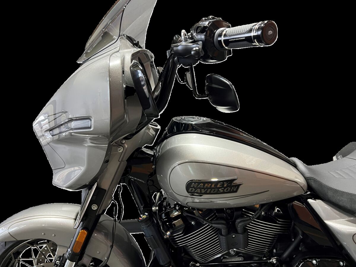 FAT BAGGERS INC H-BAR PNTD TOP BLK 1.25" 12" FLHX,SE 945012-B