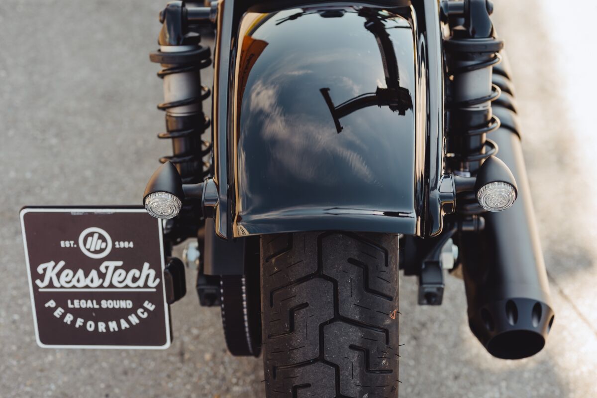 CULT WERK RR FENDER BK RH975 HD-NSR026