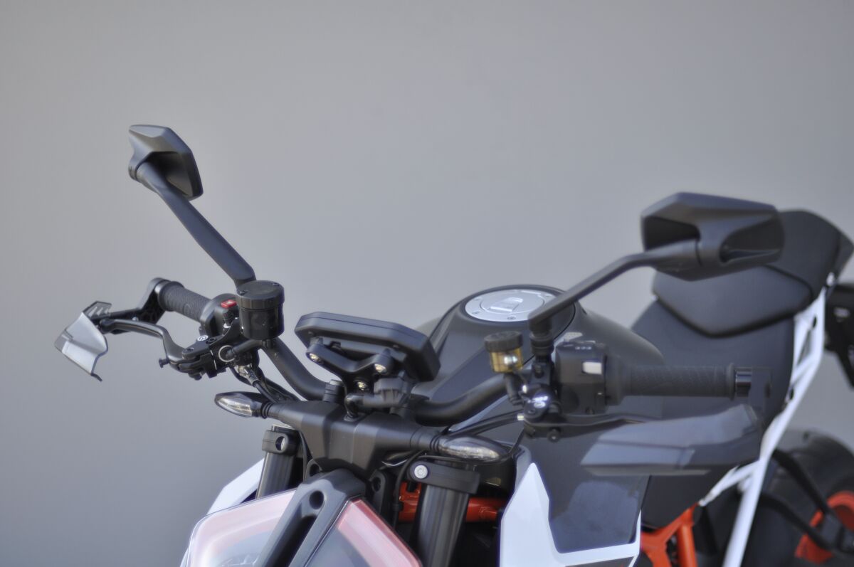 BARKBUSTERS LEVER GUARD AERO-GP BK. AGP-001-BK