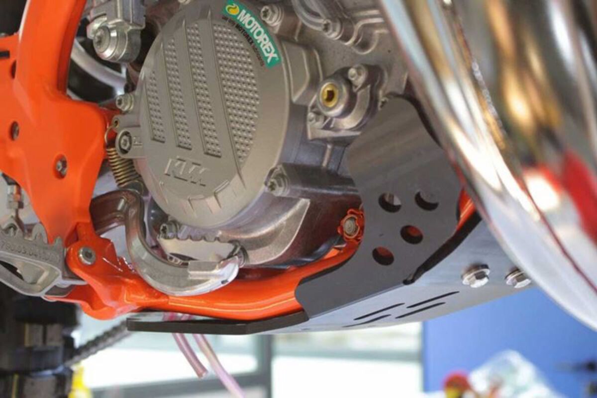 AXP Racing 6MM SKIDPLATE HUS-GAS 85 -TC-MC85 AX1485