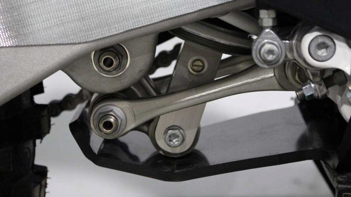 AXP Racing XTR SKIDPLATE 8MM HUS FE250-350 AX1425