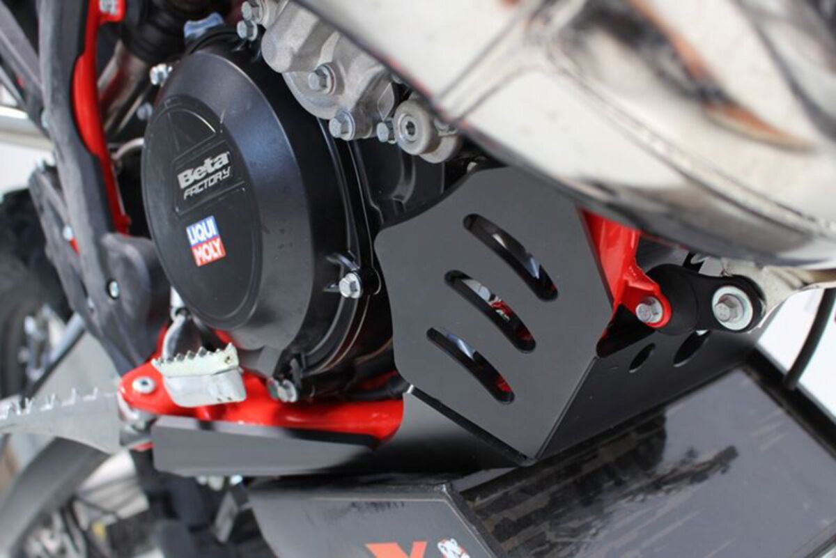 AXP Racing Xtrem Skidplate - Black - Beta AX1550