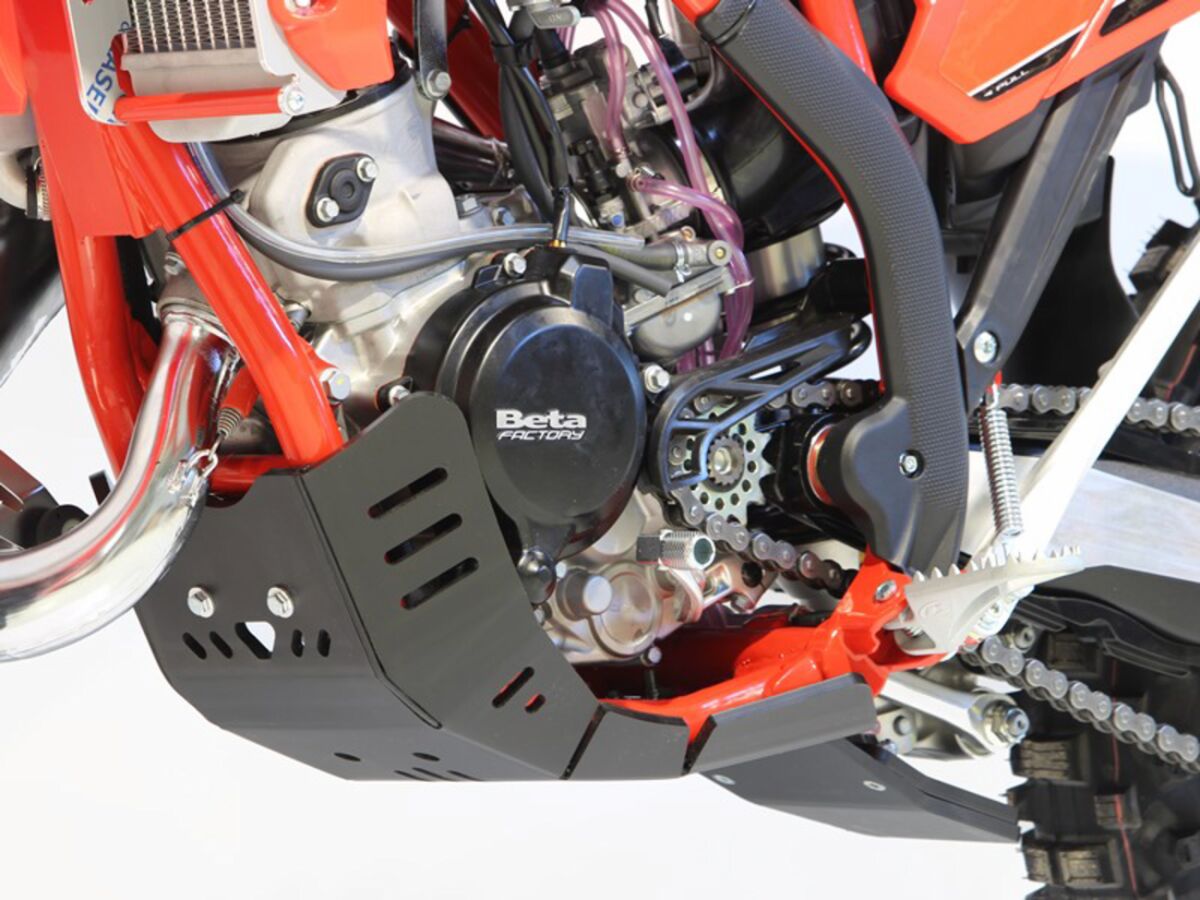 AXP Racing XTR SKIDPLATE 8MM BETA 125-200RR AX1685