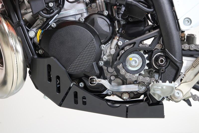 AXP Racing XTREM SKID PLATE EXC250 24- BK AX1709