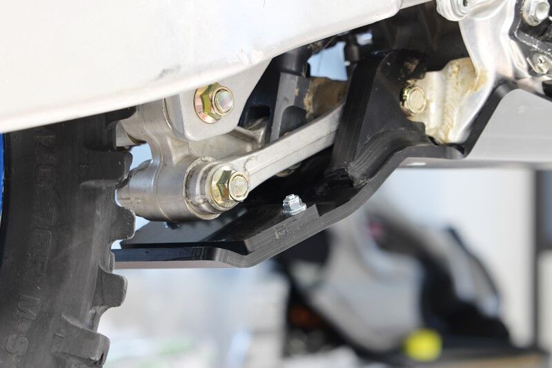 AXP Racing XTREM SKID PLATE TM RAC EN250-300 4T 22-24 BK AX1625