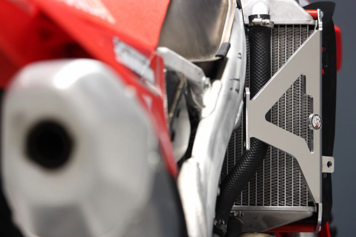 AXP Racing RADIATOR GUARDS HON CRF450R CR AX1598