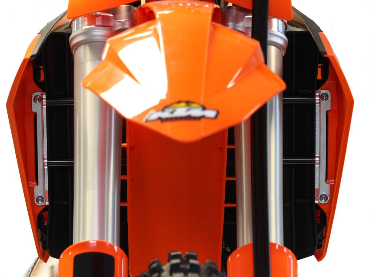 AXP Racing RADIATOR GUARDS EXC/F 24- BK AX1720