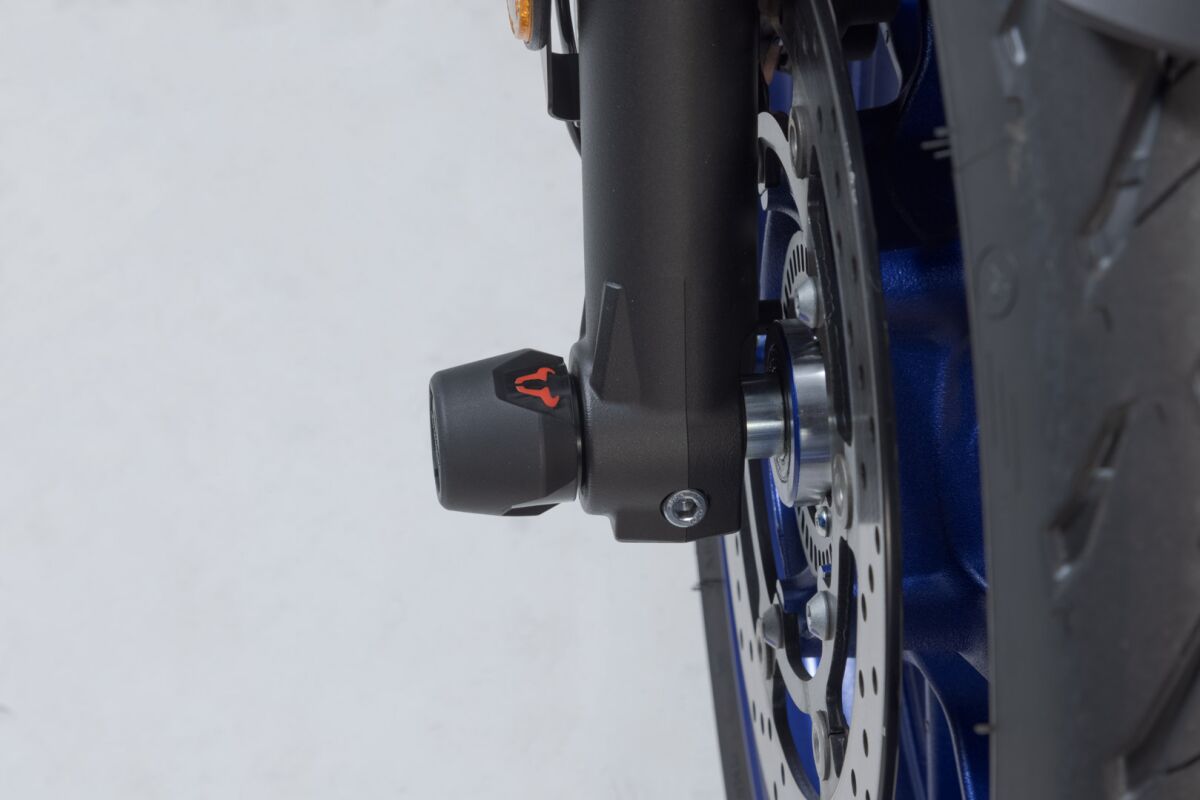 SW-MOTECH FRONT AXLE SLIDER SET BLACK Yamaha MT-07 / Yamaha XSR700 STP.06.176.10301/B