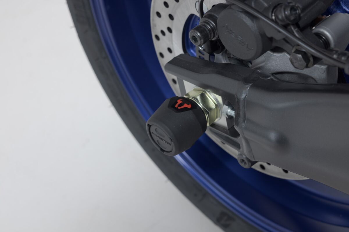 SW-MOTECH REAR AXLE SLIDER SET BLACK Yamaha MT-09 STP.06.176.11200/B