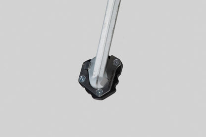 SW-MOTECH SIDESTAND FOOT EXTENSION BLACK/SILVER Triumph Tiger 900/GT STS.11.953.10001
