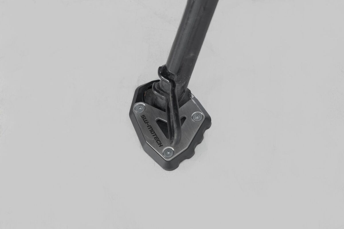 SW-MOTECH SIDE STAND FOOT EXT BLACK/SILVER Triumph Trident 660 STS.11.842.10000