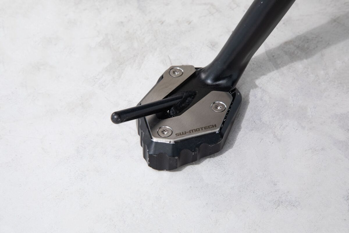 SW-MOTECH SIDE STAND FOOT EXT BLACK/SILVER Yamaha Tracer 9 STS.06.921.10000