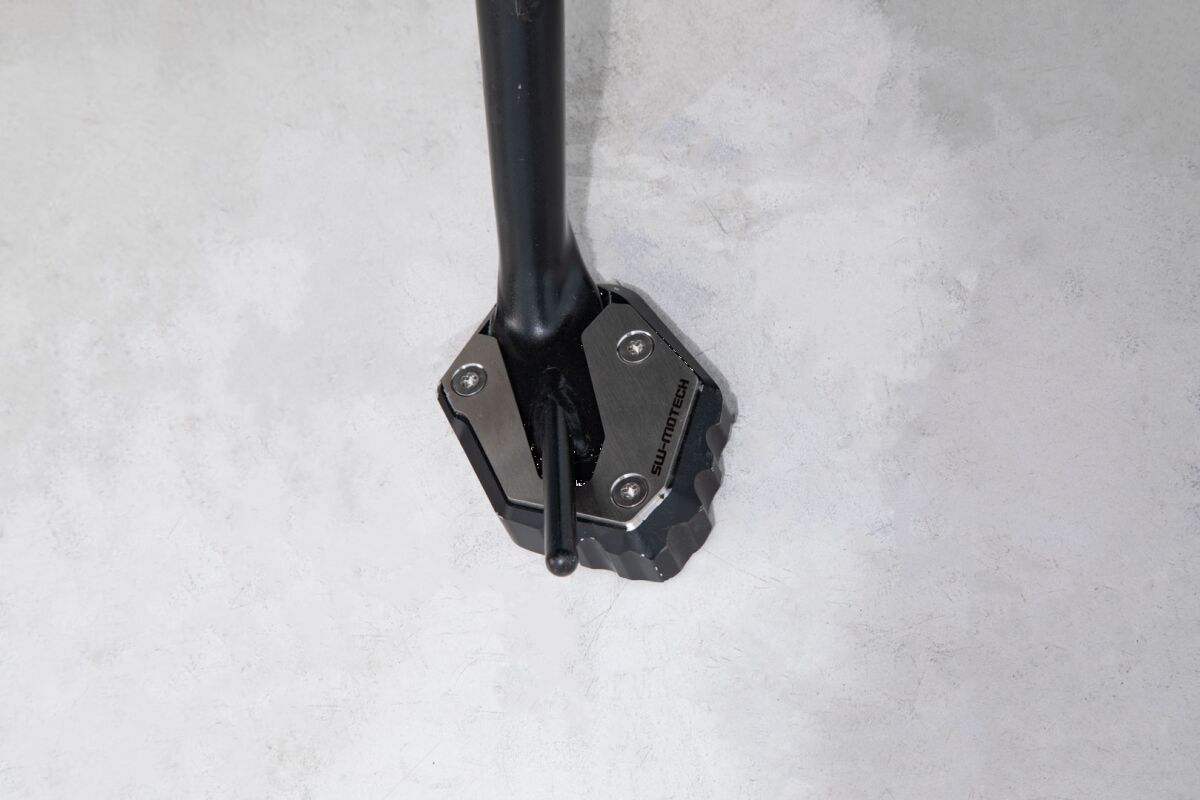 SW-MOTECH SIDE STAND FOOT EXT BLACK/SILVER Yamaha Tracer 9 STS.06.921.10000