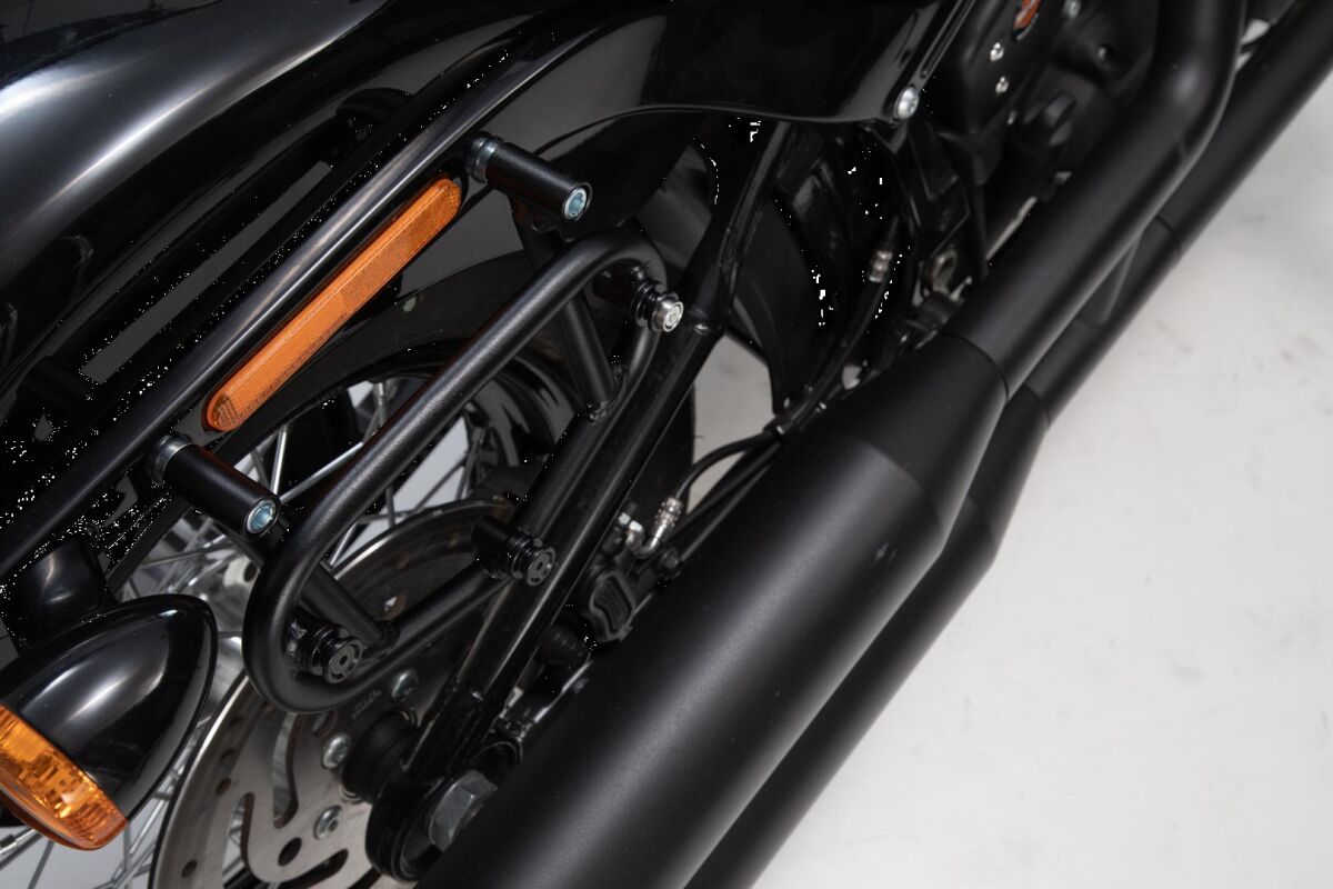 SW-MOTECH SIDE CARRIER SLC RIGHT BLACK Harley Dav Softail Str Bob/Standard HTA.18.899.11000