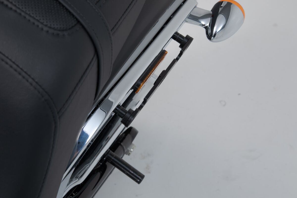 SW-MOTECH SLH SIDE CARRIER LEFT Harley-David Softail Low Rider/ S For LH2 HTA.18.682.10300