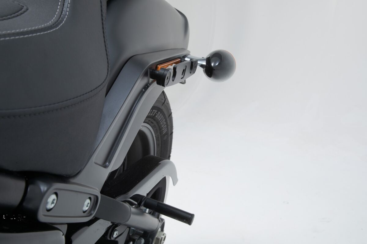 SW-MOTECH SLH SIDE CARRIER LEFT Harley-Davidson Softail Fat Bob / S HTA.18.682.10400