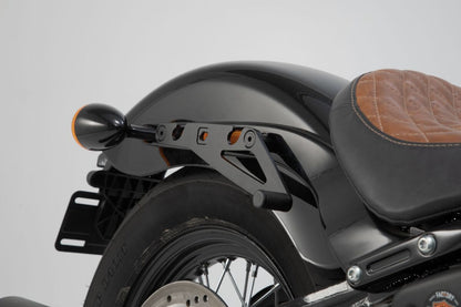 SW-MOTECH SLH SIDE CARRIER RIGHT Harley-Davidson Street Bob/ Slim/ Standard HTA.18.682.10100