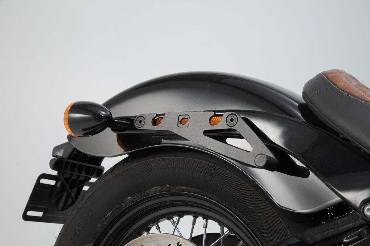 SW-MOTECH SLH SIDE CARRIER RIGHT Harley-Davidson Street Bob/ Slim/ Standard HTA.18.682.10100