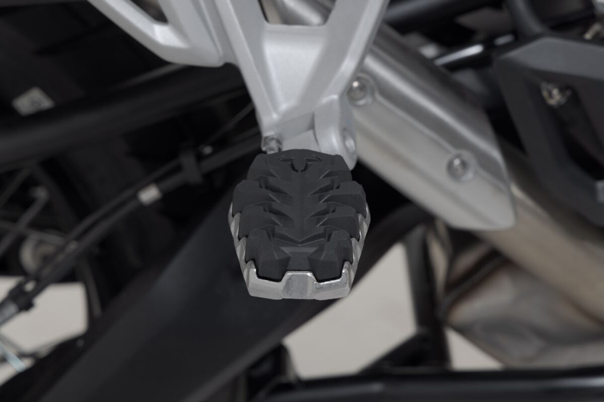 SW-MOTECH EVO PASSENGER FOOTREST KI FRS.11.112.10700
