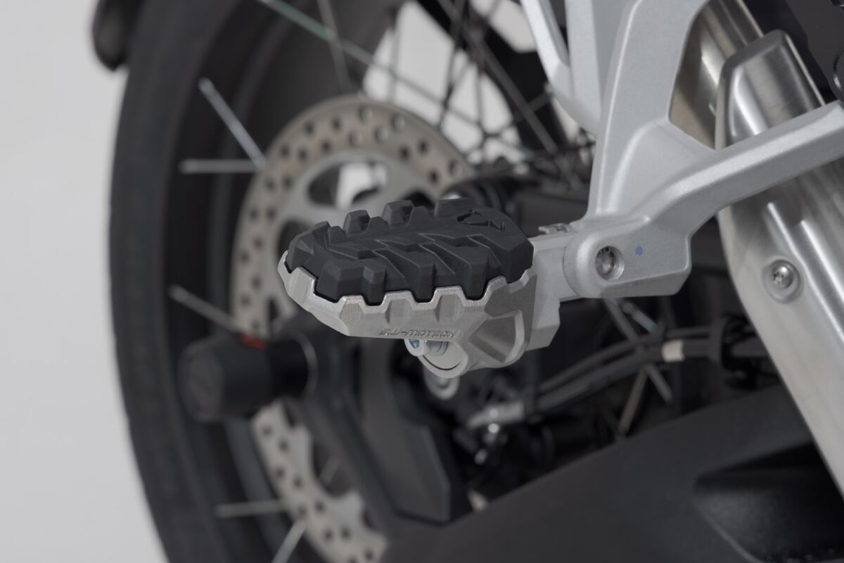 SW-MOTECH EVO PASSENGER FOOTREST KI FRS.11.112.10700