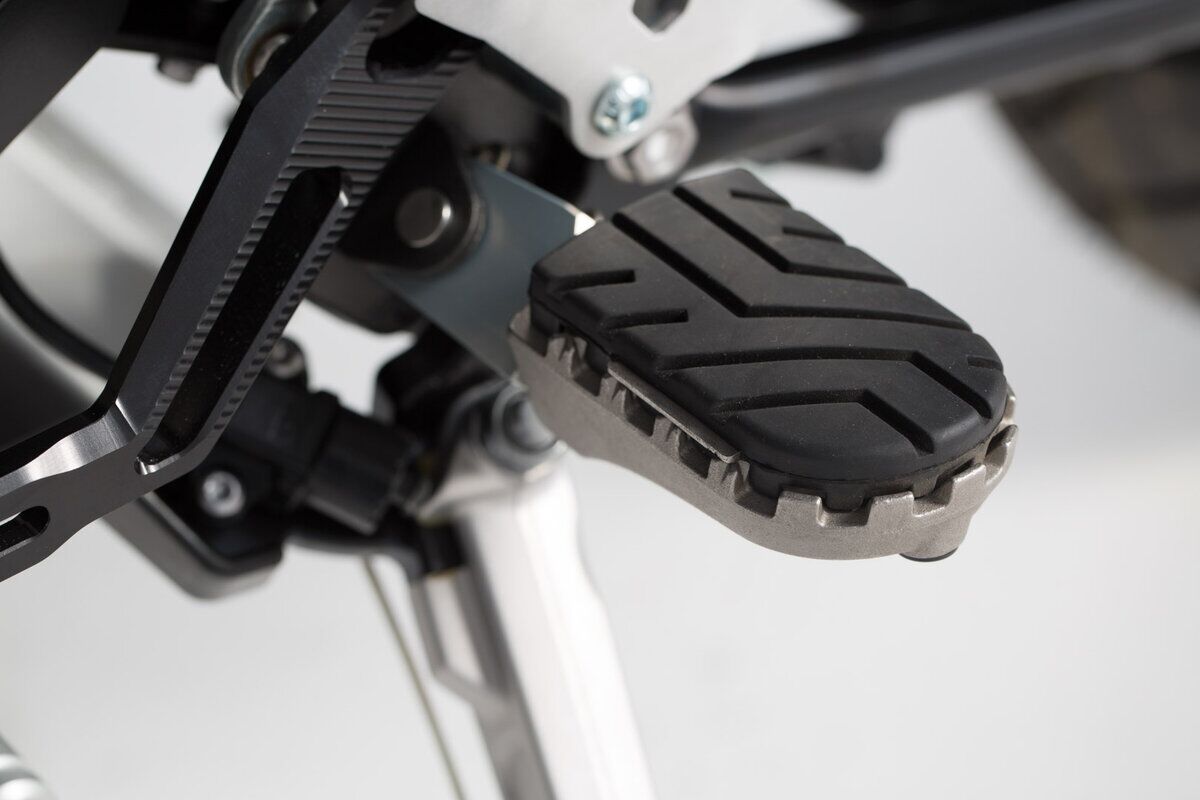 SW-MOTECH FOOTREST KIT ION FRS.11.011.10103/B