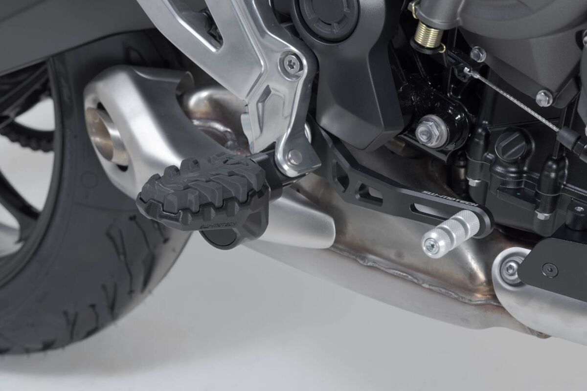 SW-MOTECH FOOTREST KIT EVO BLACK FRS.11.112.10800/B