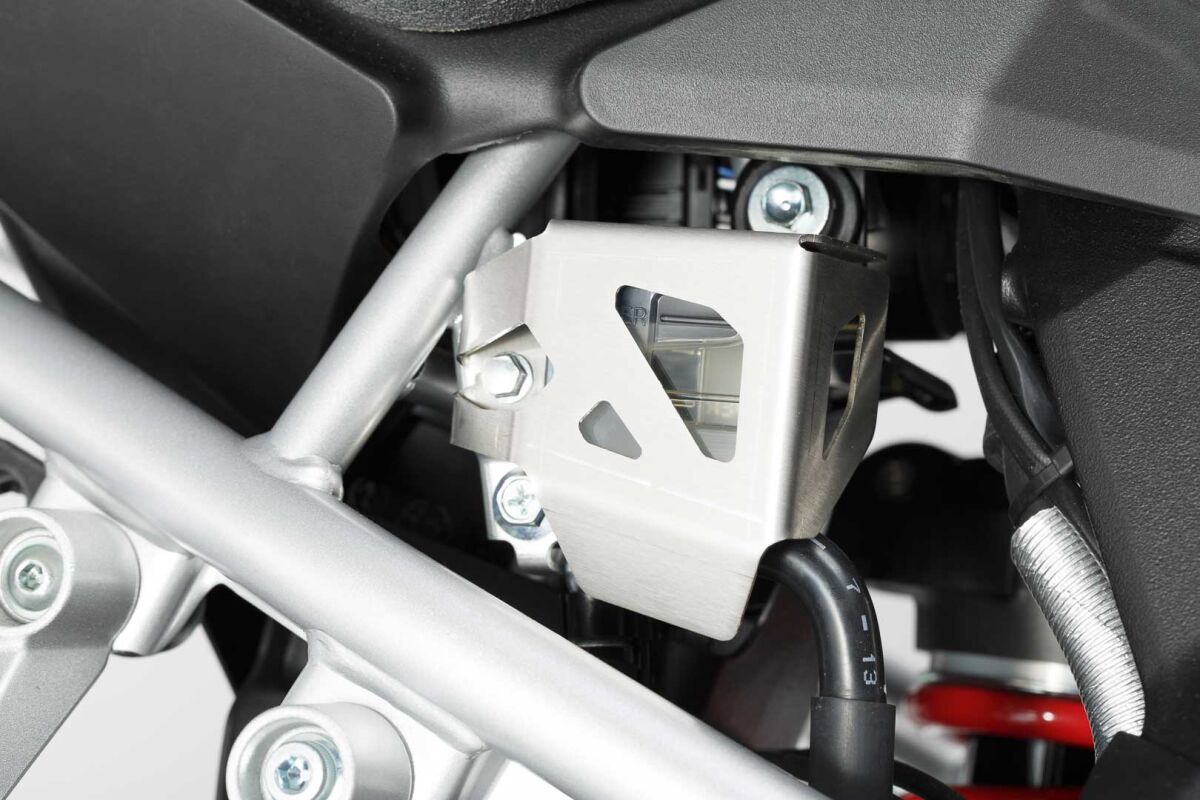 SW-MOTECH BRAKE RESERVOIR GUARD SCT.05.174.10000/S