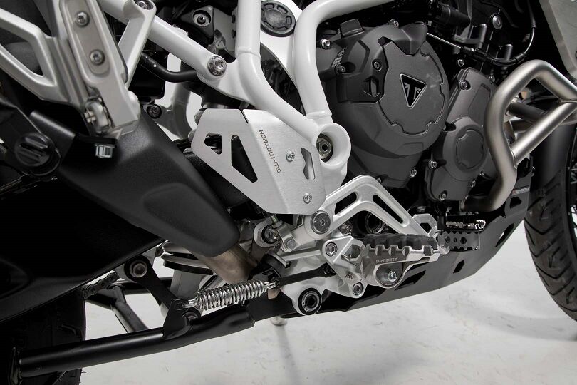 SW-MOTECH BRAKE RESERVOIR GUARD SCT.11.953.10000/B