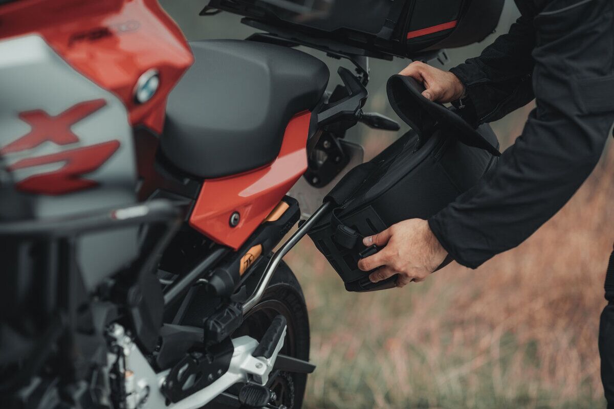 SW-MOTECH PRO BLAZE SADDLEBAG SET BC.HTA.29.740.30000