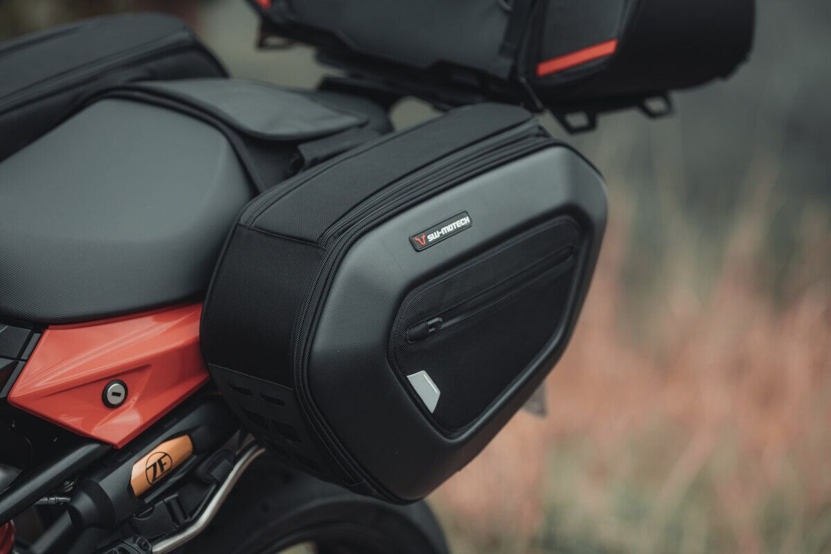 SW-MOTECH PRO BLAZE H Saddlebag Set with EDGE protection BC.HTA.08.740.31801