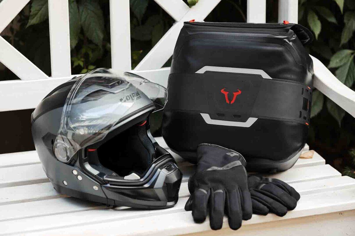 SW-MOTECH V-LOC WP Side Bag (11 Liters) BC.SYS.00.007.10000