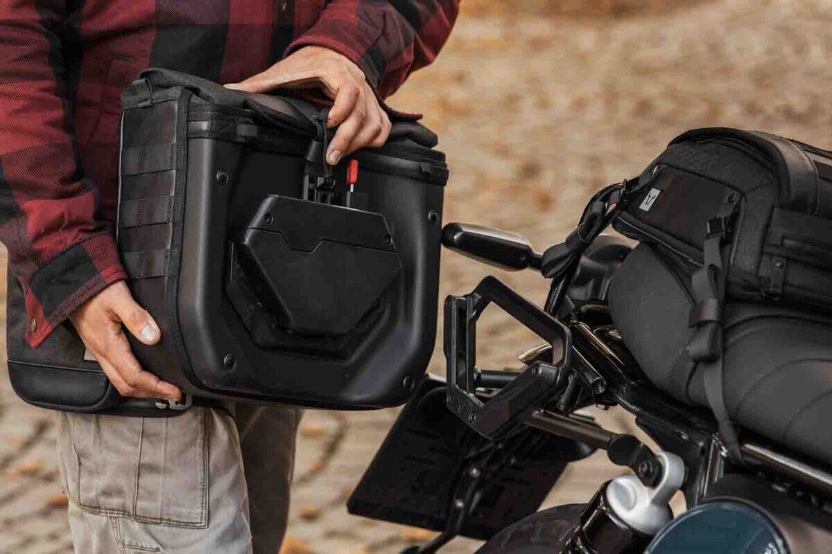 SW-MOTECH V-LOC Legend Gear Side Bag (11 Liters) BC.HTA.00.401.20000