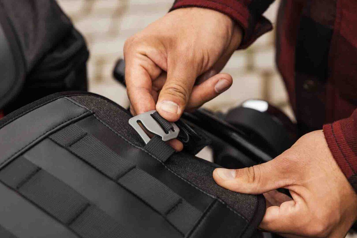 SW-MOTECH LEGEND GEAR TAIL BAG LR3 BC.HTA.00.409.20000