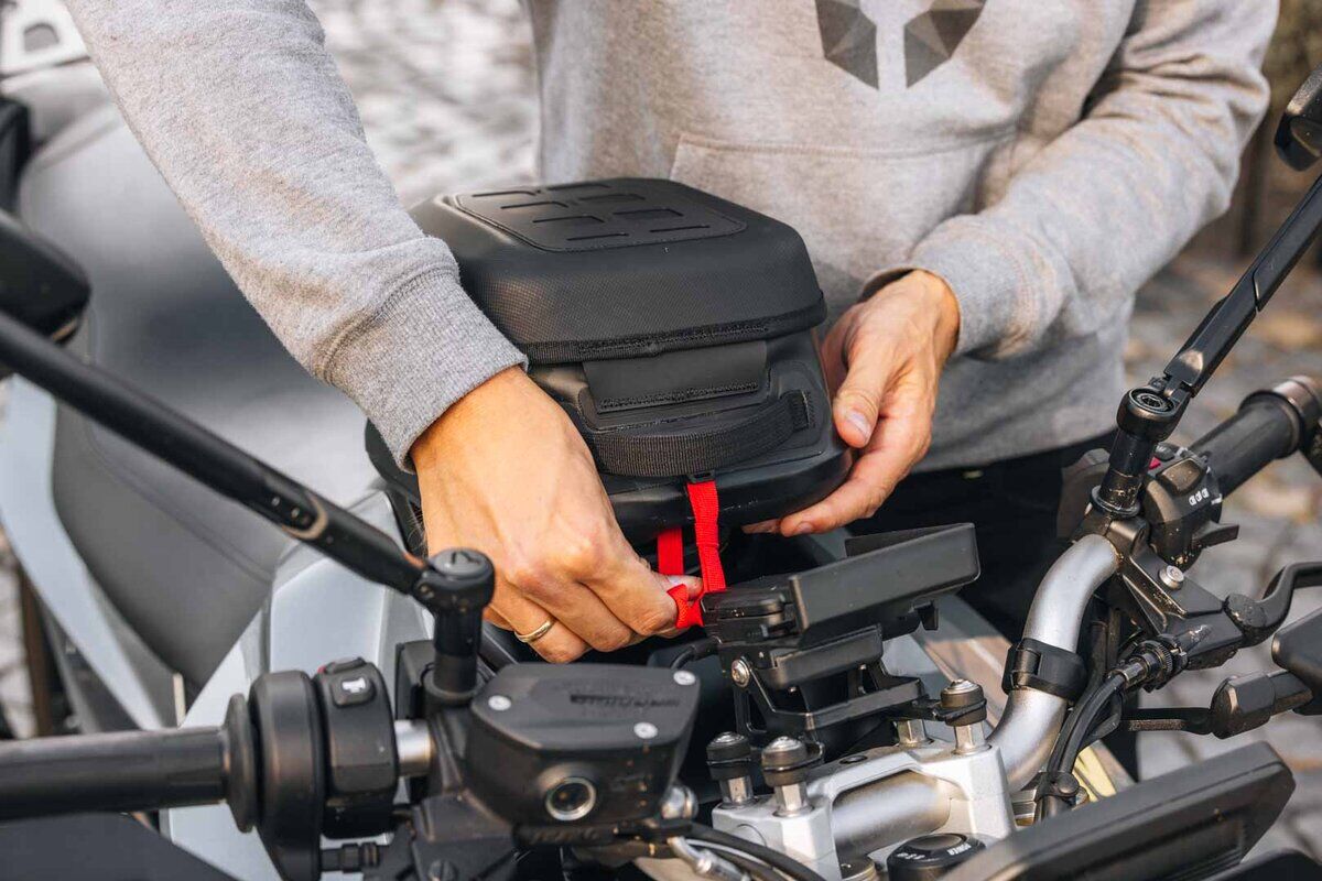 SW-MOTECH PRO Micro WP Tank Bag (4 liters) BC.WPB.00.028.10000