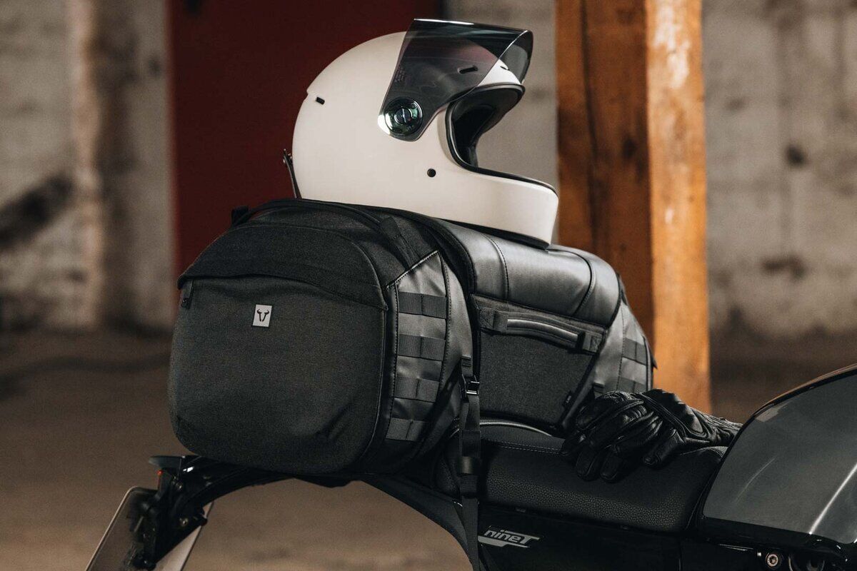 SW-MOTECH Legend Gear Tail Bag LR5 (52 Liters) BC.HTA.00.405.20000
