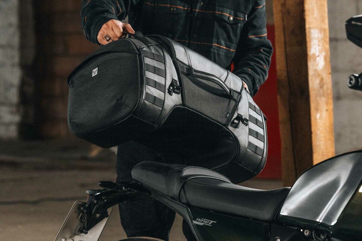 SW-MOTECH Legend Gear Tail Bag LR5 (52 Liters) BC.HTA.00.405.20000