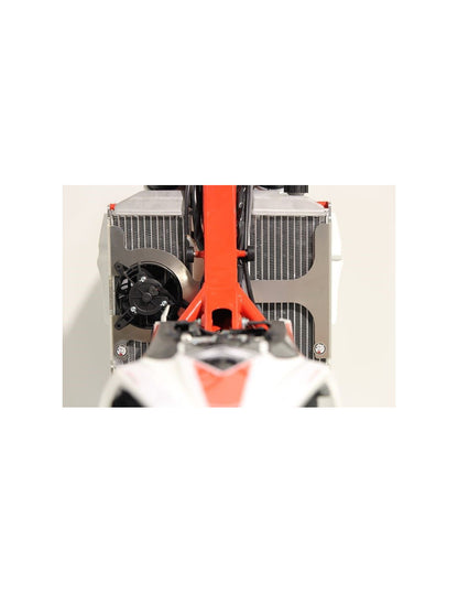 Vue arrière des protections de radiateurs en aluminium pour Beta