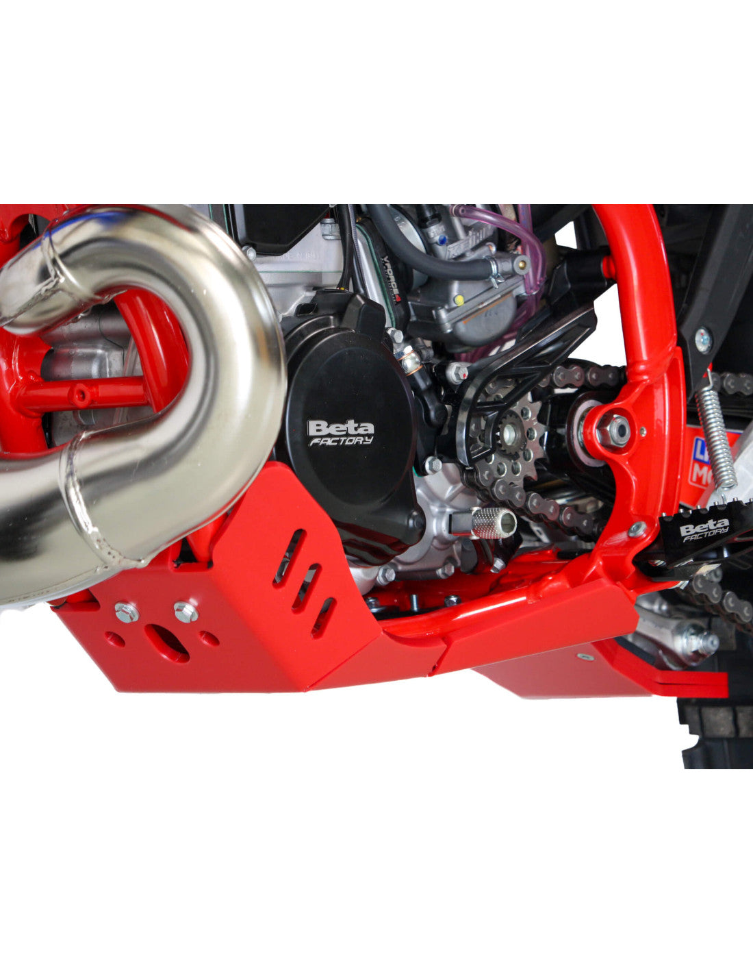 Left side of the red HDPE plastic skid plate with linkage guard for Beta 250RR Racing et 300RR Racing
