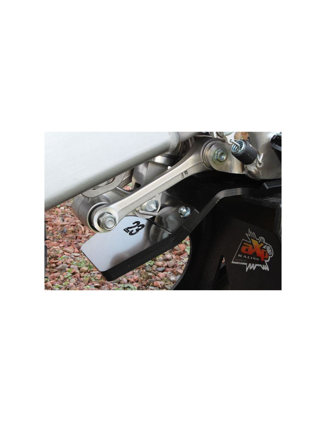 Vue rapprochée de la protection de biellette du sabot noir en plastique PEHD pour Honda CRF450L - CRF450XR
