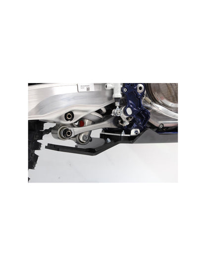 Vue rapprochée de la protection de biellette du sabot noir en plastique PEHD pour KTM - Husqvarna
