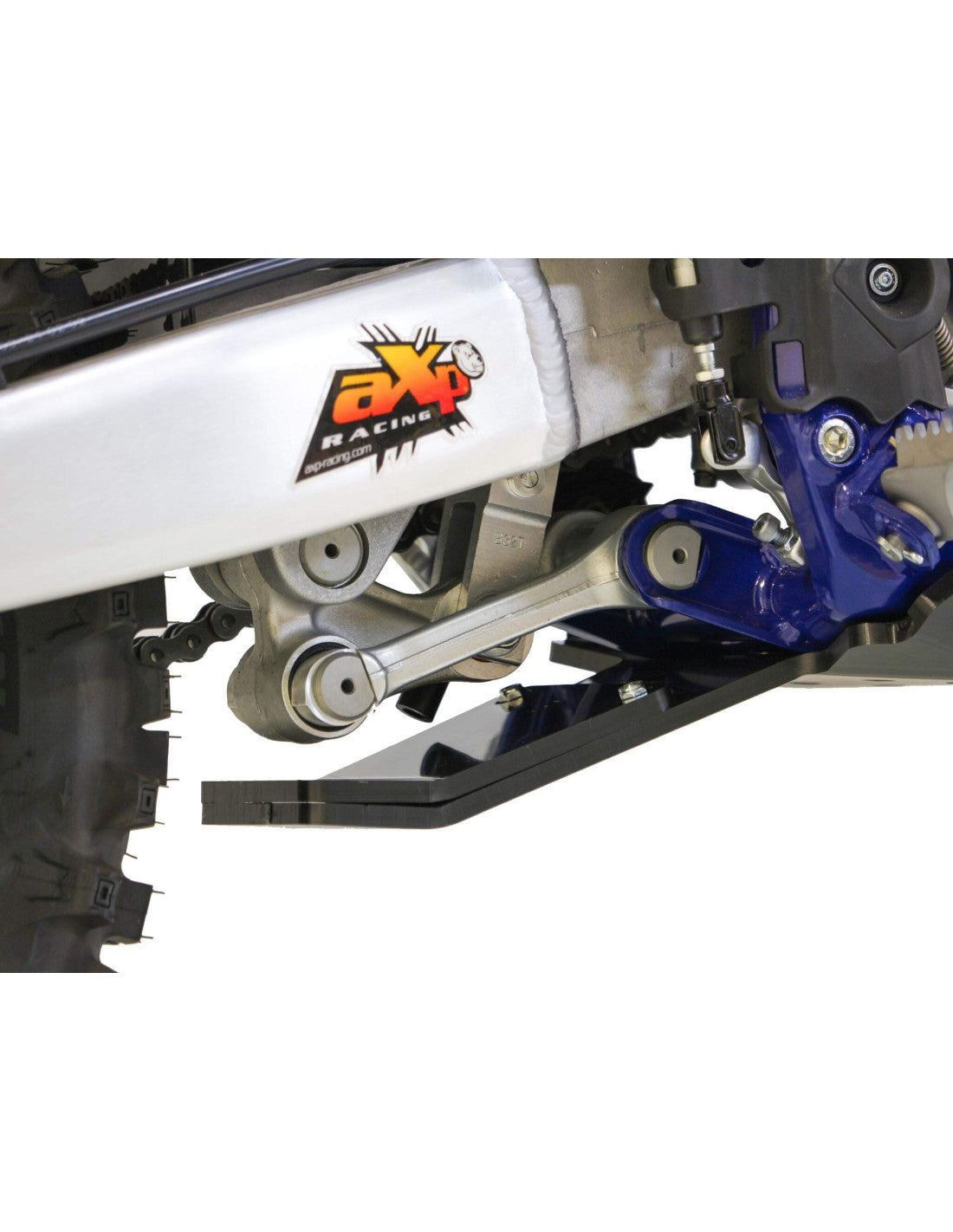 Vue rapprochée de la protection de biellette du sabot noir en plastique PEHD pour Sherco SEF250 - SEF300 Factory