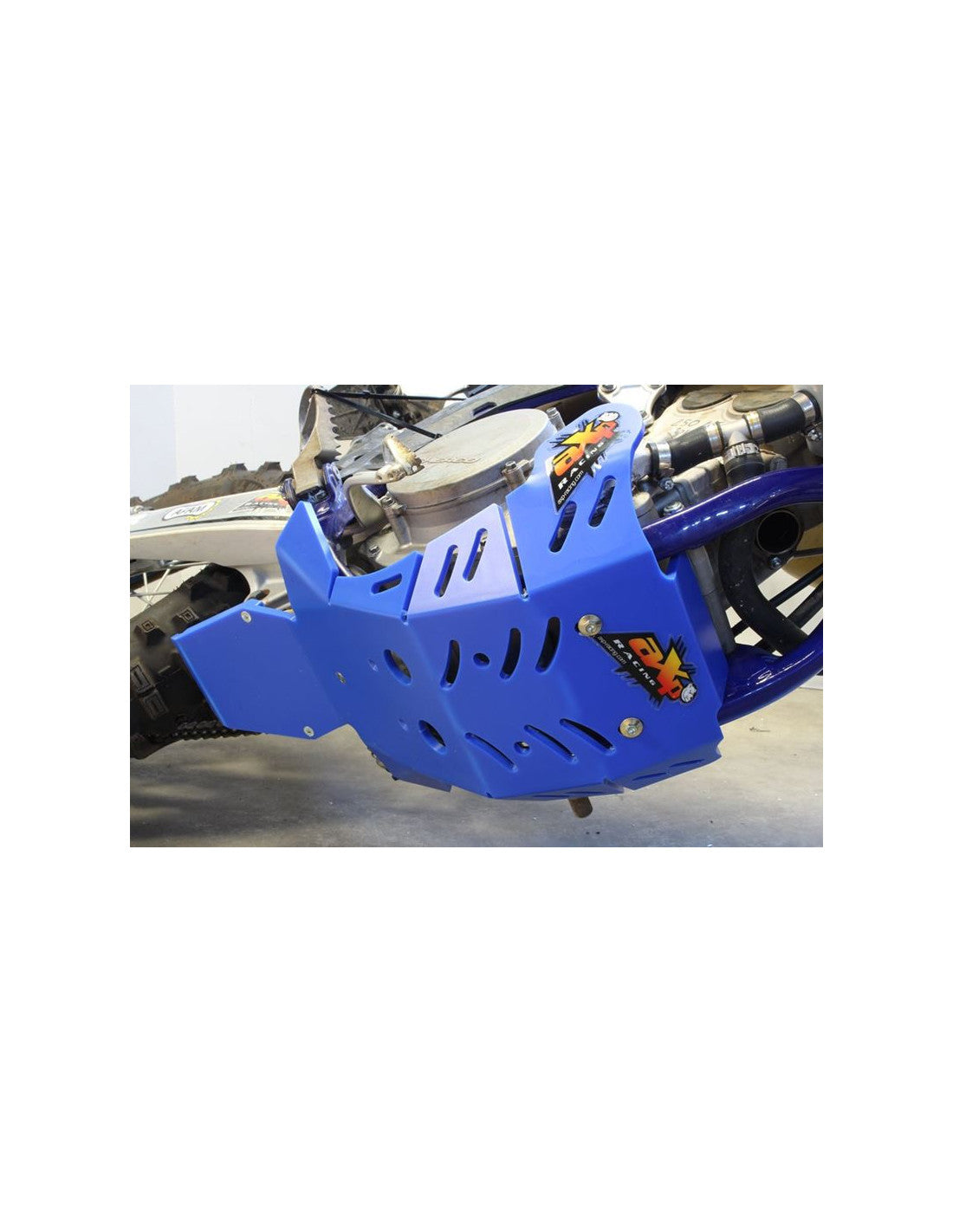 Vue du dessous du sabot bleu en plastique PEHD avec protection de biellette pour Sherco SER250F - SER300F