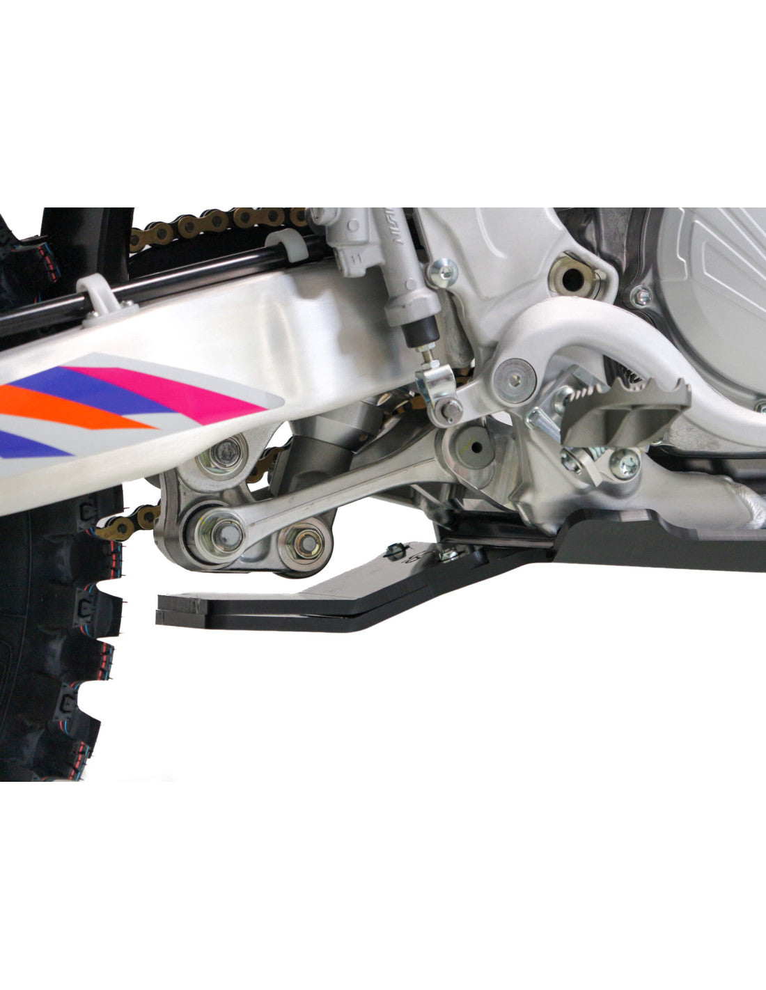 Vue rapprochée de la protection de biellette du sabot noir en plastique PEHD 8mm pour Yamaha YZ250F