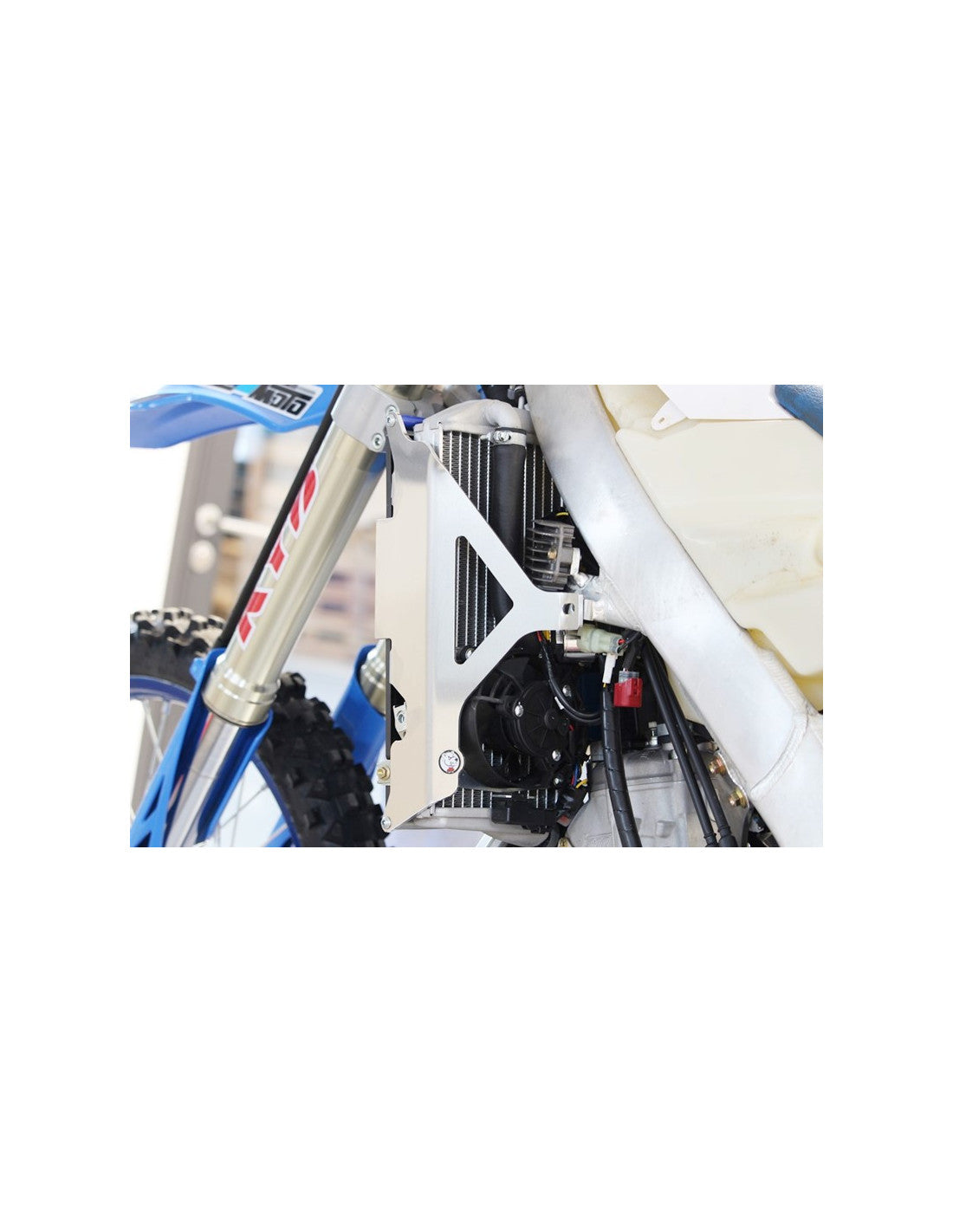 Vue arrière des protections de radiateur en aluminium pour TM Racing