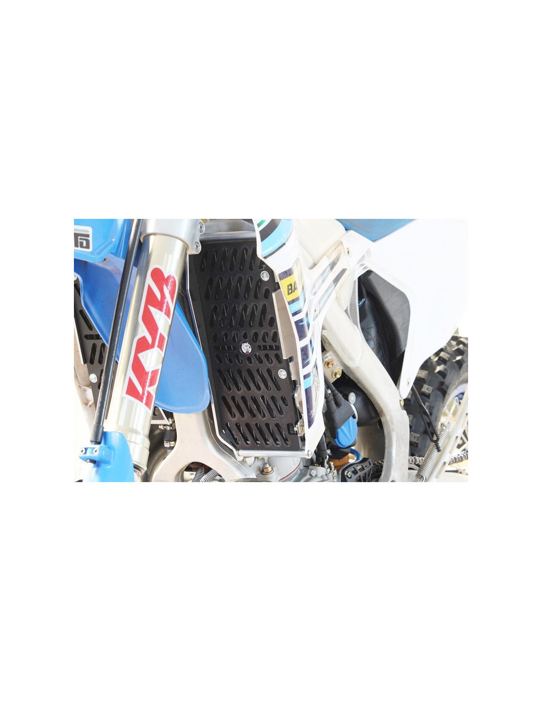 Front view of the radiator braces in aluminum for TM Racing